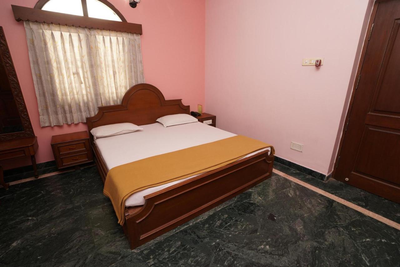 Lloyds Serviced Apartments,Krishna Street,T Nagar Ченнаи Экстерьер фото