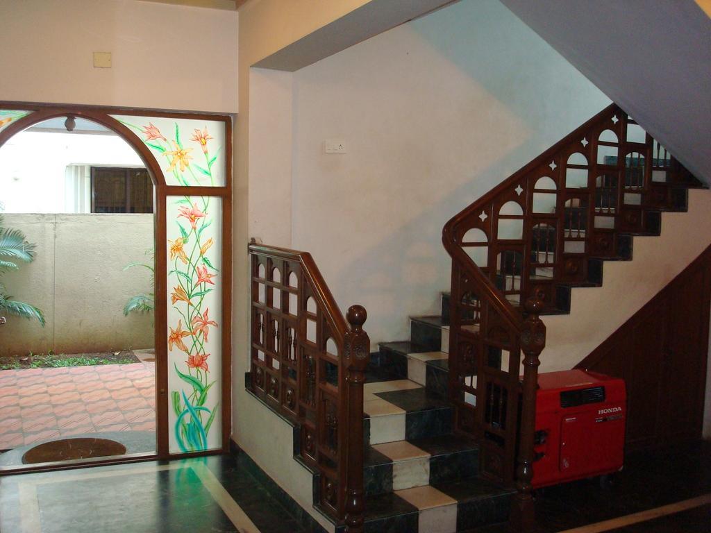 Lloyds Serviced Apartments,Krishna Street,T Nagar Ченнаи Номер фото